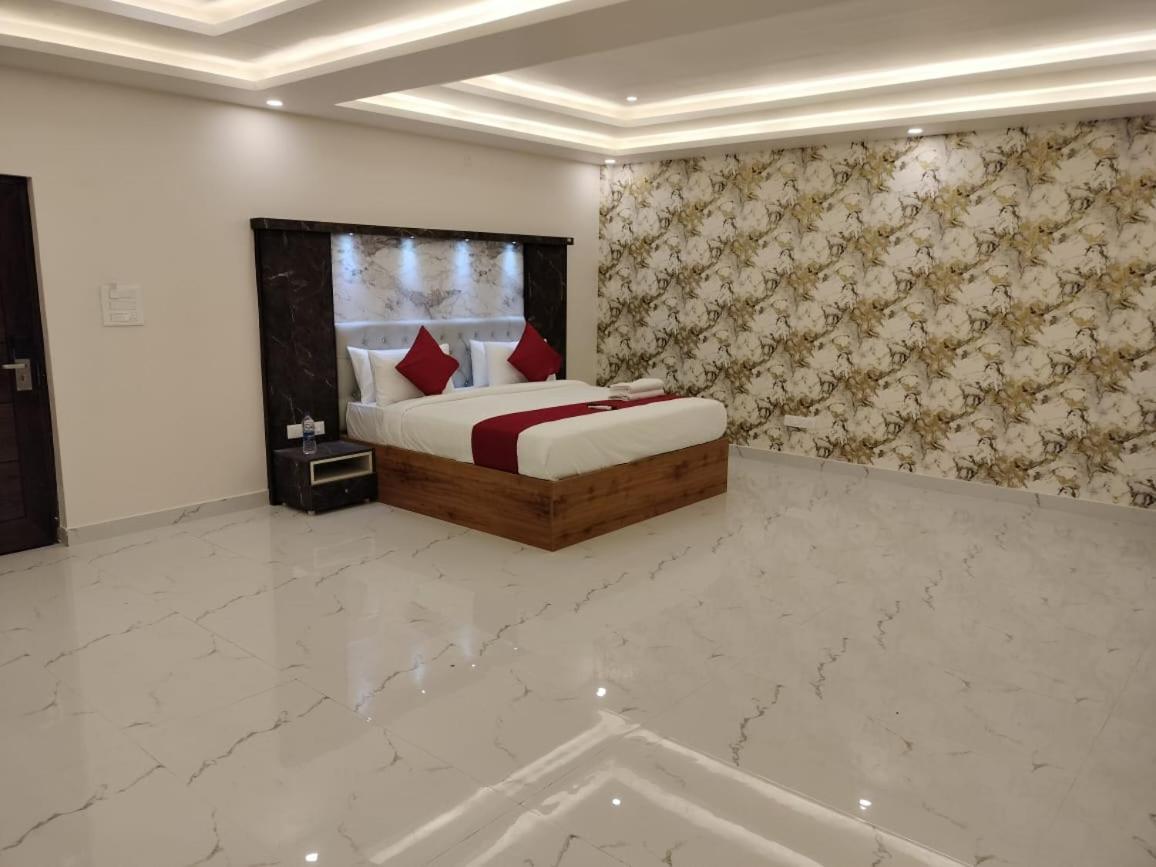 Mayuri Residency Hotel Attibele Екстер'єр фото