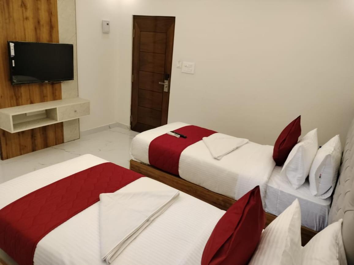 Mayuri Residency Hotel Attibele Екстер'єр фото
